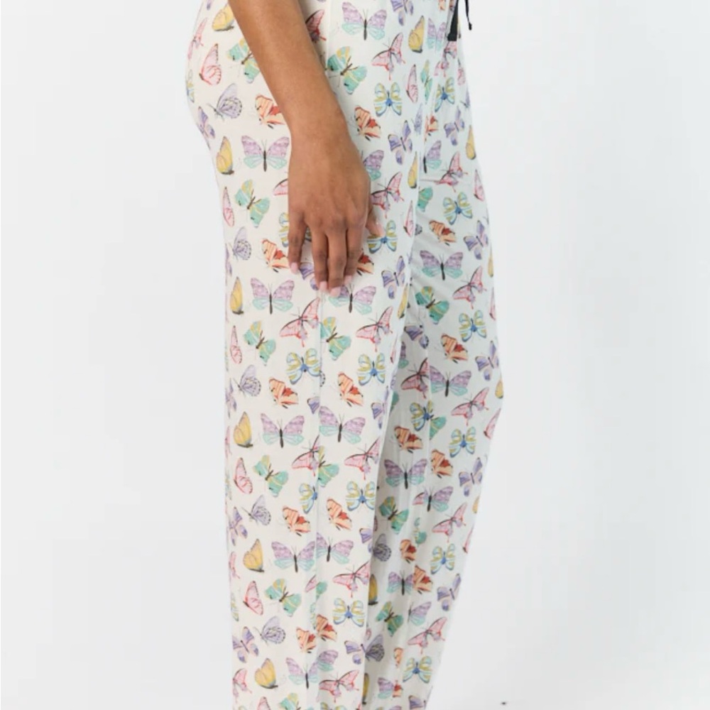 Pink Lily Good To Get Away Butterfly Pajama Pants size medium BRAND NEW - Picture 2 of 3